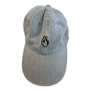 Newhattan finger heart hat